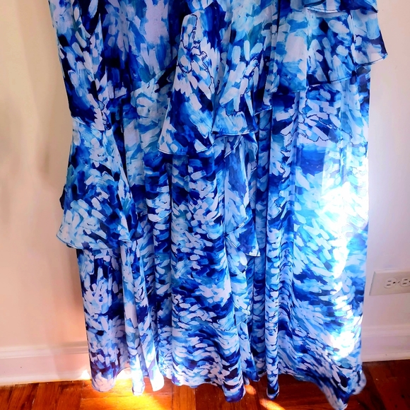 $890 NWT BADGLEY MISCHKA Blue Floral Tiered Gown 8 - Picture 6 of 9